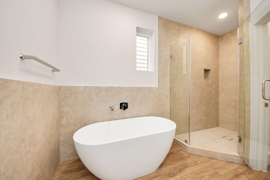 The "V2" Floorplan - Primary Bathroom