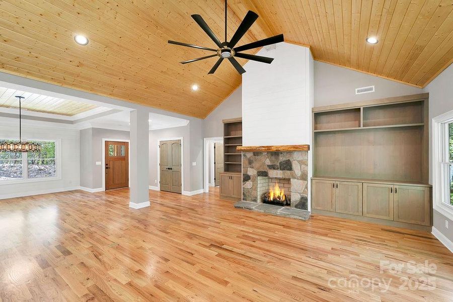 Image 35 of a home in .