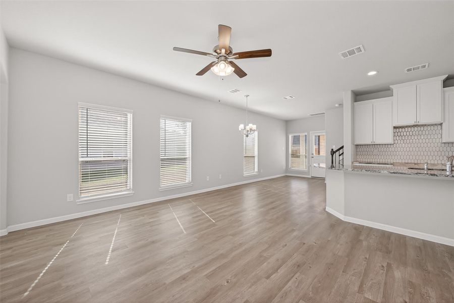Spacious, unfurnished interior of a new home in Woodland Lakes, Houston (Image 40).