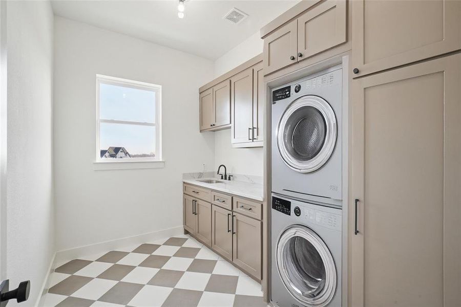 Seller will provide Washer/Dryer