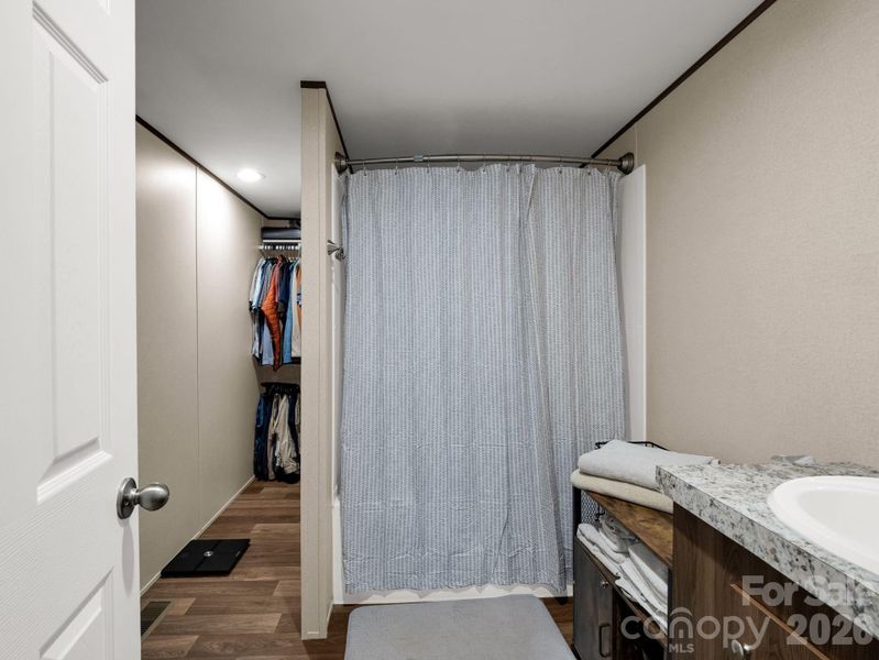 Furnished interior view inside a new home in , Marion (Image 15).