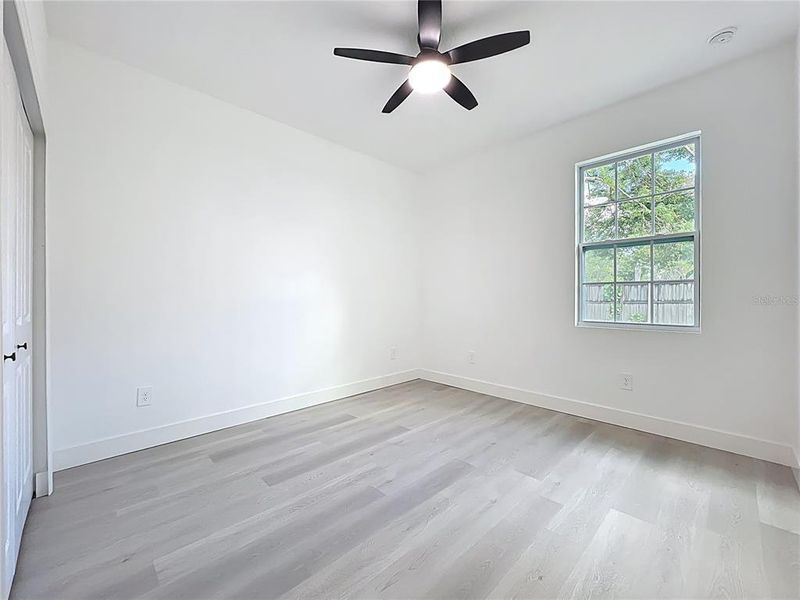 Spacious, unfurnished interior of a new home in , Orlando (Image 24).
