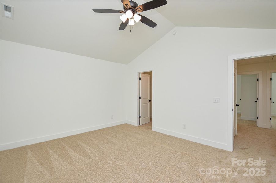 Spacious, unfurnished interior of a new home in , Mount Holly (Image 12).