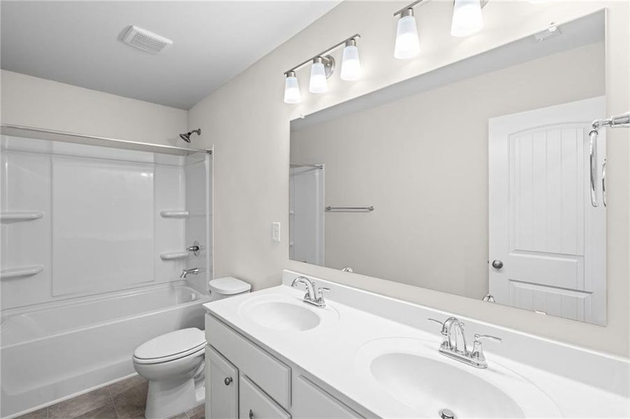 Furnished interior view inside a new home in Twin Lakes, Hoschton (Image 13).