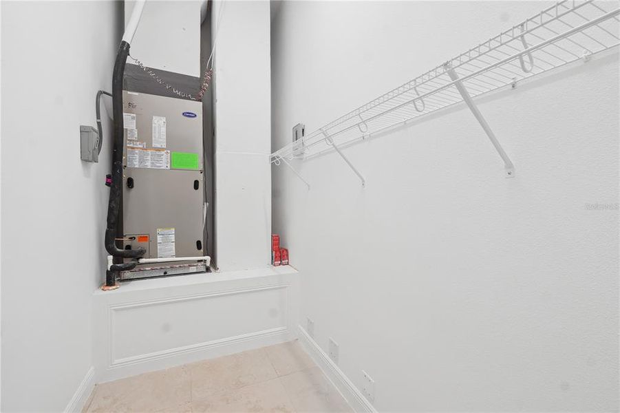 Spacious, unfurnished interior of a new home in , Zephyrhills (Image 27).