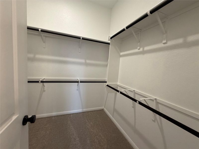 Spacious, unfurnished interior of a new home in Cannon Ranch 40s, Dripping Springs (Image 11).