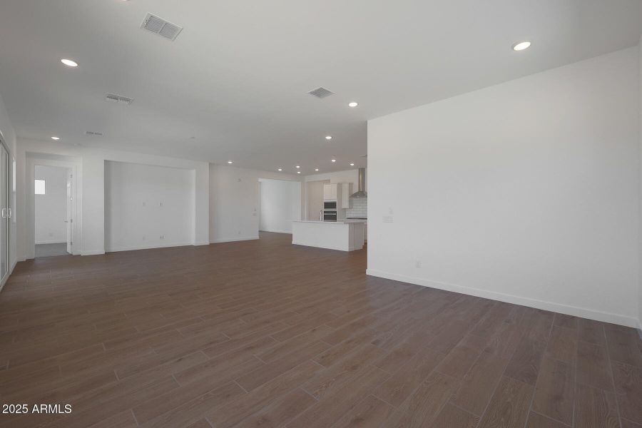 PHX_Landmarke_Lot1203_Crimson_294_Greatr