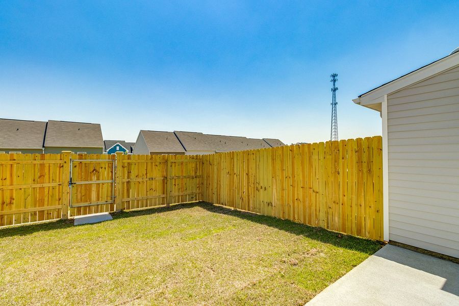Exterior details and patio area of a home in Astoria, Columbia (Image 4).