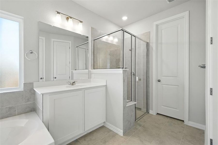 Furnished interior view inside a new home in Pebblebrook, Sherman (Image 8).
