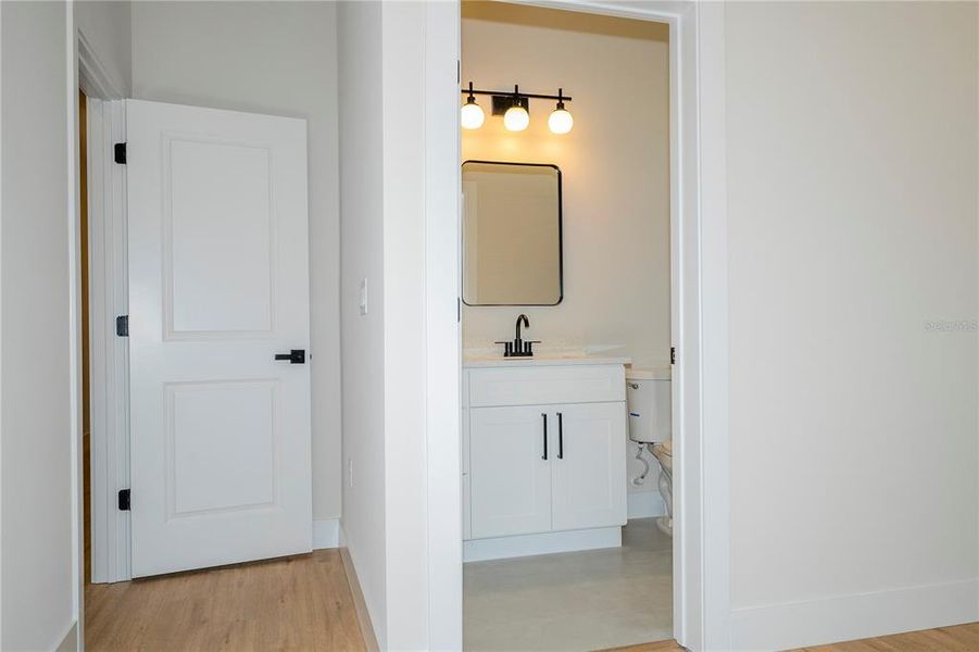 Furnished interior view inside a new home in , Orlando (Image 14).