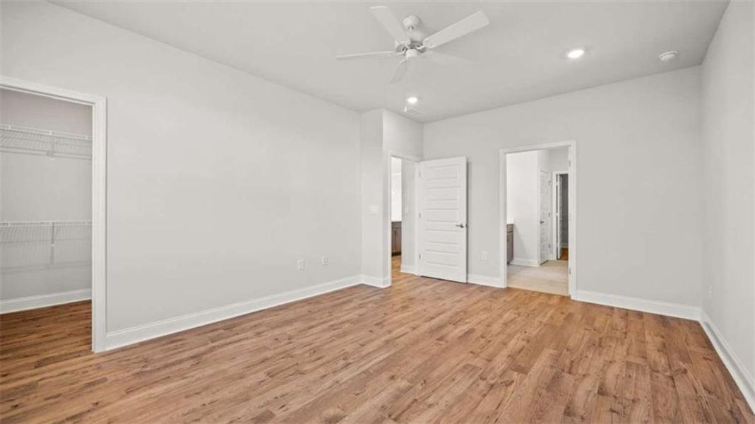 Spacious, unfurnished interior of a new home in Oak Ridge Meadows - Active Adult, Locust Grove (Image 19).