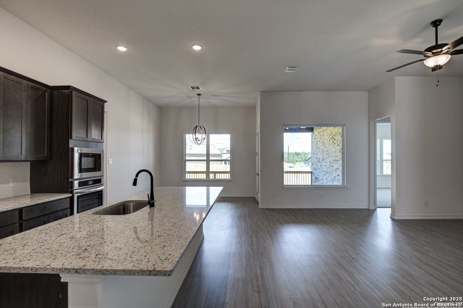 Image 10 of a home in The Reserve at Potranco Oaks.