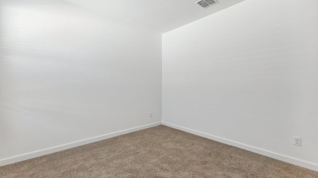 Spacious, unfurnished interior of a new home in Entrada Del Toro at Rancho Sahuarita, Sahuarita (Image 22).