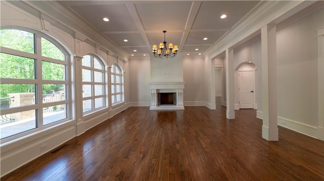 Spacious, unfurnished interior of a new home in , Roswell (Image 22).