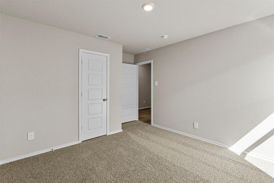 Spacious, unfurnished interior of a new home in Sunnycreek, Crowley (Image 11).