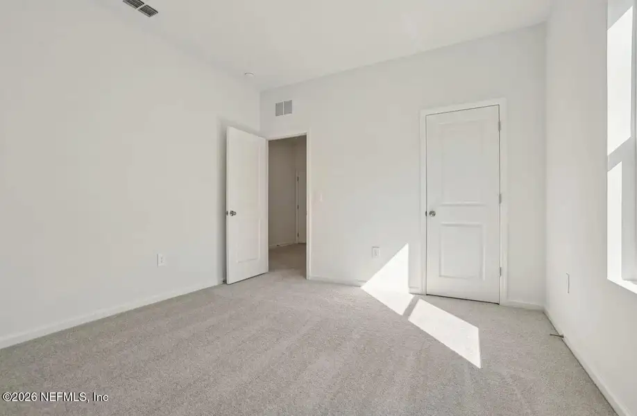 Spacious, unfurnished interior of a new home in , Jacksonville (Image 11).