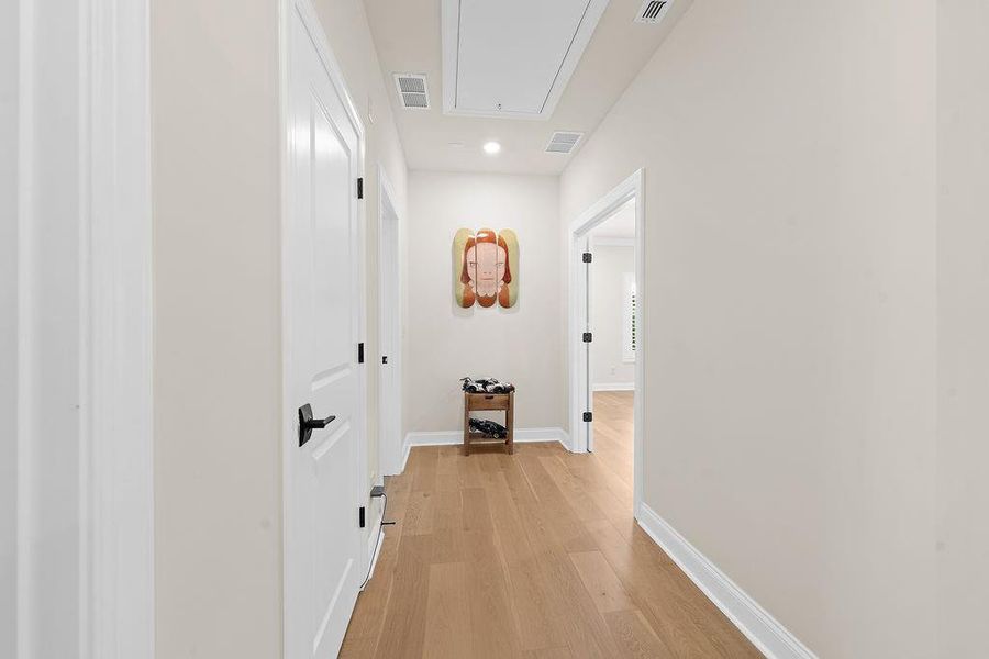 Spacious, unfurnished interior of a new home in , Alpharetta (Image 64).