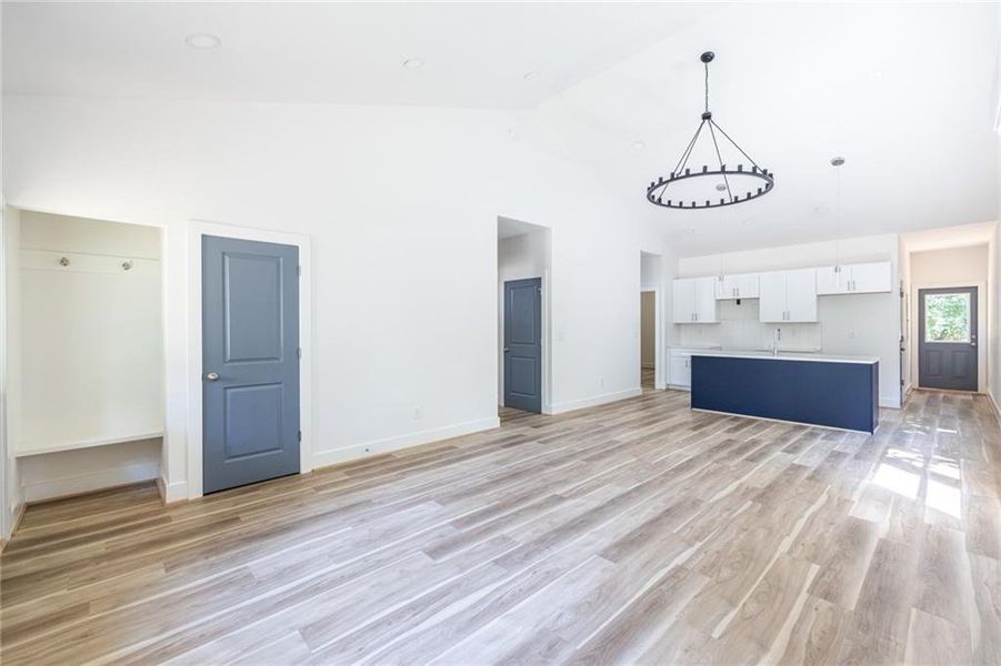 Spacious, unfurnished interior of a new home in , Atlanta (Image 36).
