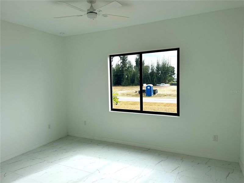 Spacious, unfurnished interior of a new home in , Cape Coral (Image 15).