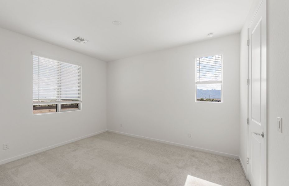 Spacious, unfurnished interior of a new home in Upper Canyon, Phoenix (Image 27).