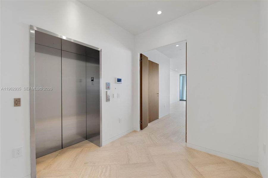 Spacious, unfurnished interior of a new home in , Miami (Image 36).