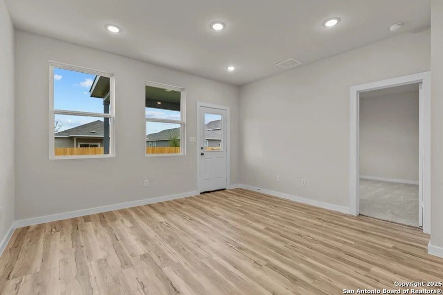 Spacious, unfurnished interior of a new home in Applewhite Meadows, San Antonio (Image 8). Spacious, unfurnished interior of a new home in Applewhite Meadows, San Antonio (Image 8).