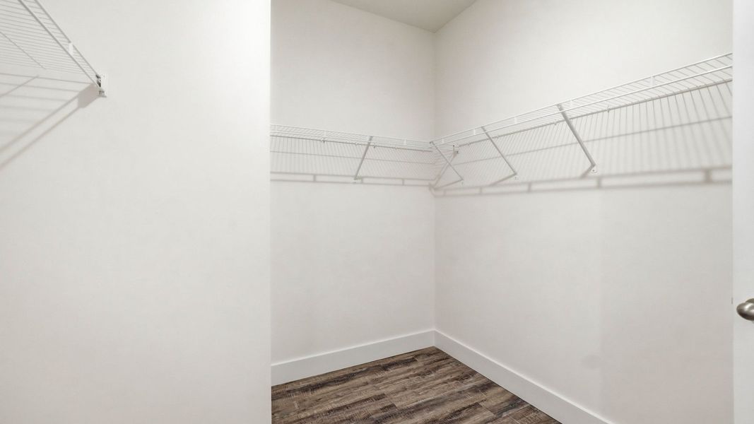 Spacious, unfurnished interior of a new home in Fieldcrest Acres, Blountville (Image 29).