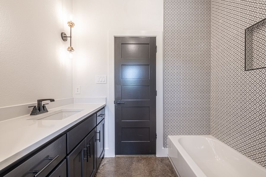 Furnished interior view inside a new home in Eagles Bluff, Weatherford (Image 12).