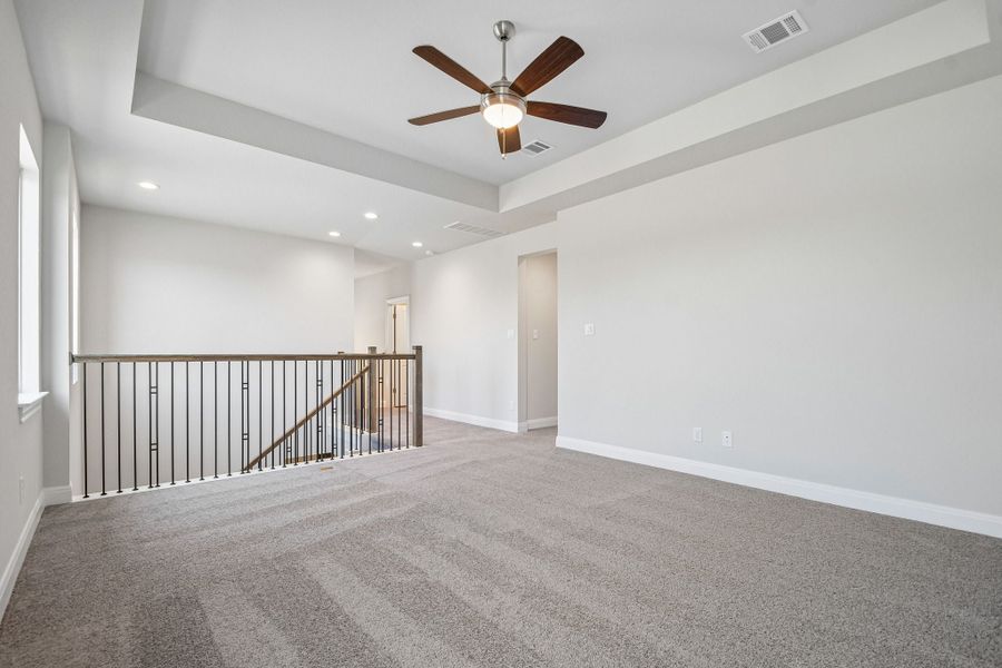 Spacious, unfurnished interior of a new home in 6 Creeks, Kyle (Image 29).