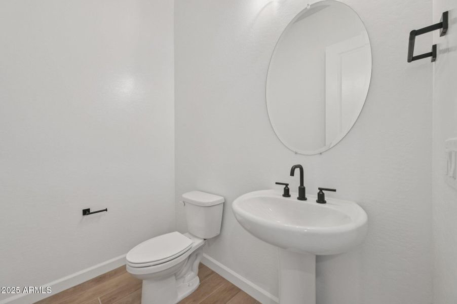 23-web-or-mls-E Stirrup St-S1212-023 23-web-or-mls-E Stirrup St-S1212-023