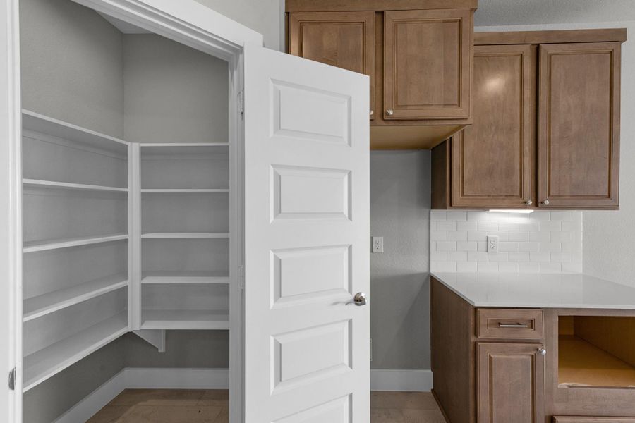 Furnished interior view inside a new home in Briarwood Crossing, Rosenberg (Image 11).