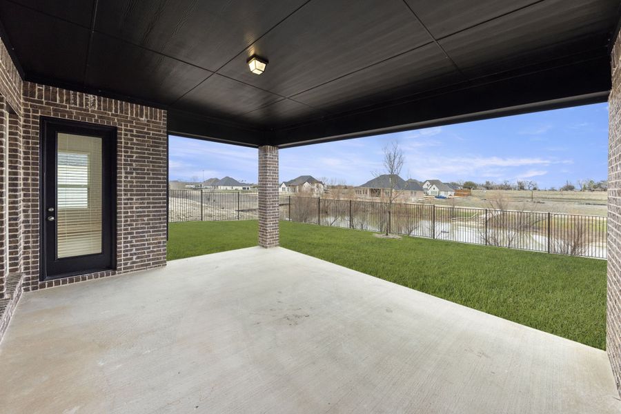 Representative exterior details of a home built from the Carlow by Windsor Homes in Ridge Pointe Estates, McLendon-Chisholm (Image 3).