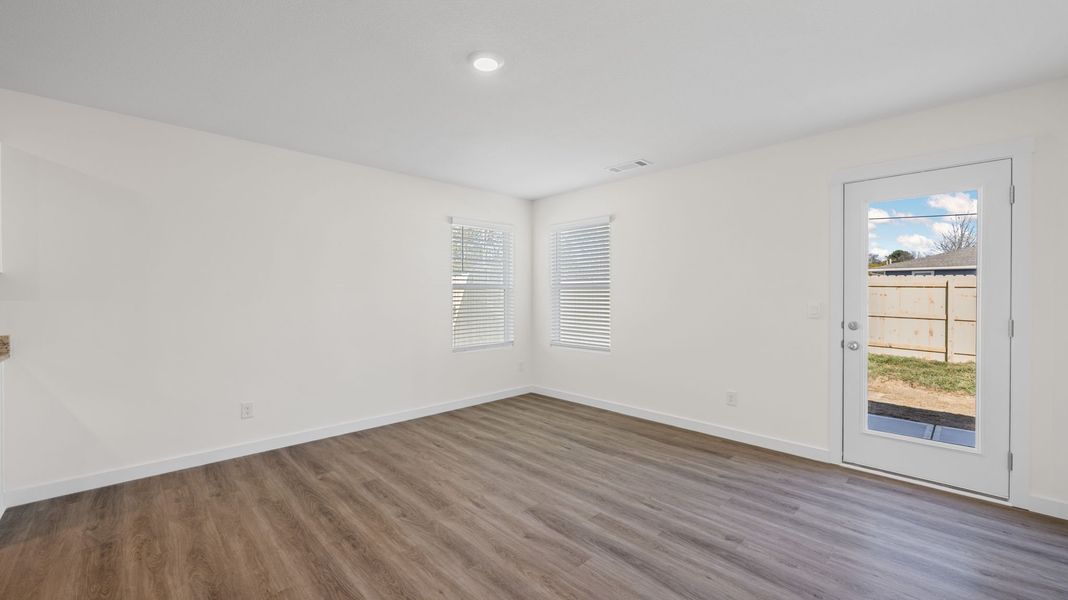 Representative unfurnished interior of a home built from the Sullivan by D.R. Horton in Evergreen Landing, Rossville (Image 16).