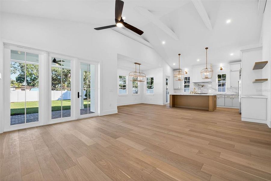 Spacious, unfurnished interior of a new home in , St. Petersburg (Image 32).