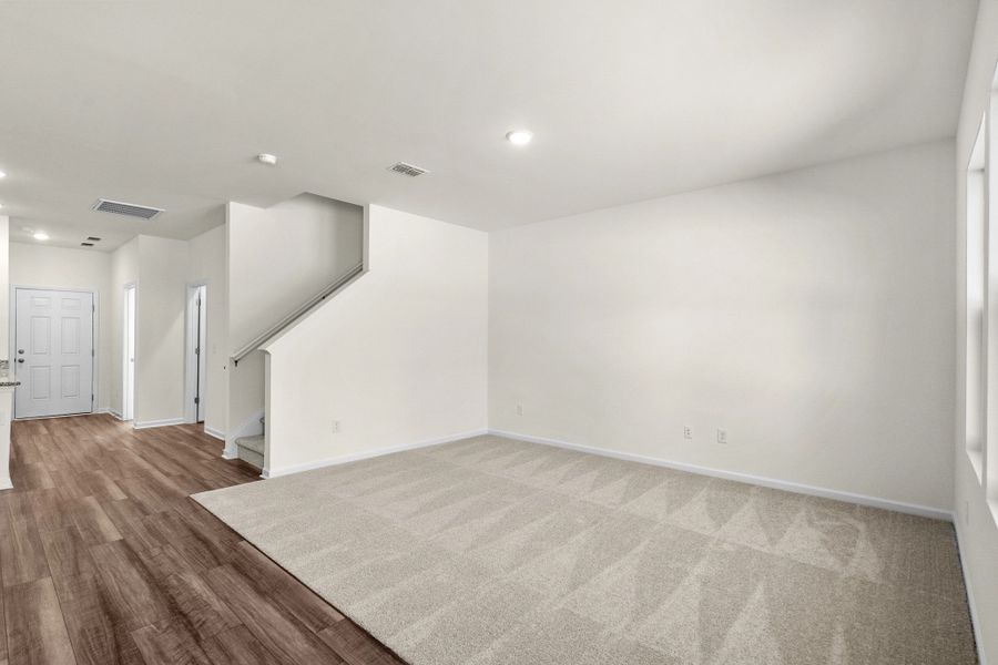 Representative unfurnished interior of a home built from the Highland by Starlight Homes in Sutton Farms, San Antonio (Image 16).