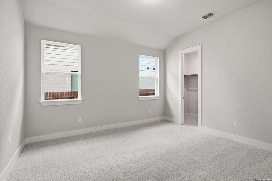 Spacious, unfurnished interior of a new home in Stillwater Ranch, San Antonio (Image 35).