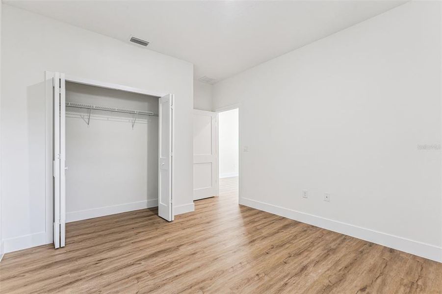 Spacious, unfurnished interior of a new home in , Belle Isle (Image 12).