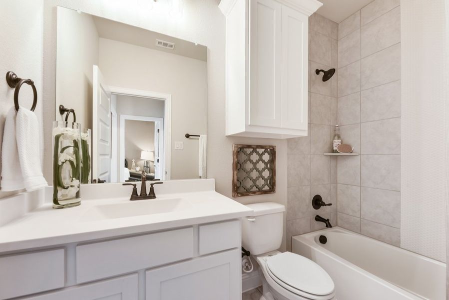 Furnished interior view inside a new home in Las Lomas, Forney (Image 20).