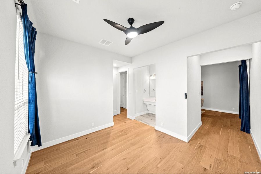 Spacious, unfurnished interior of a new home in Ventana, Bulverde (Image 68).