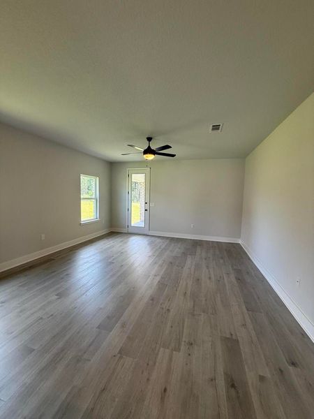 Spacious, unfurnished interior of a new home in Brookwood, Crestview (Image 19). Spacious, unfurnished interior of a new home in Brookwood, Crestview (Image 19).