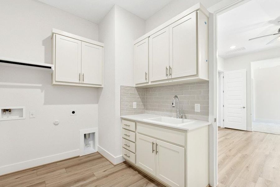 Furnished interior view inside a new home in Leander Estates, Leander (Image 7). Furnished interior view inside a new home in Leander Estates, Leander (Image 7).