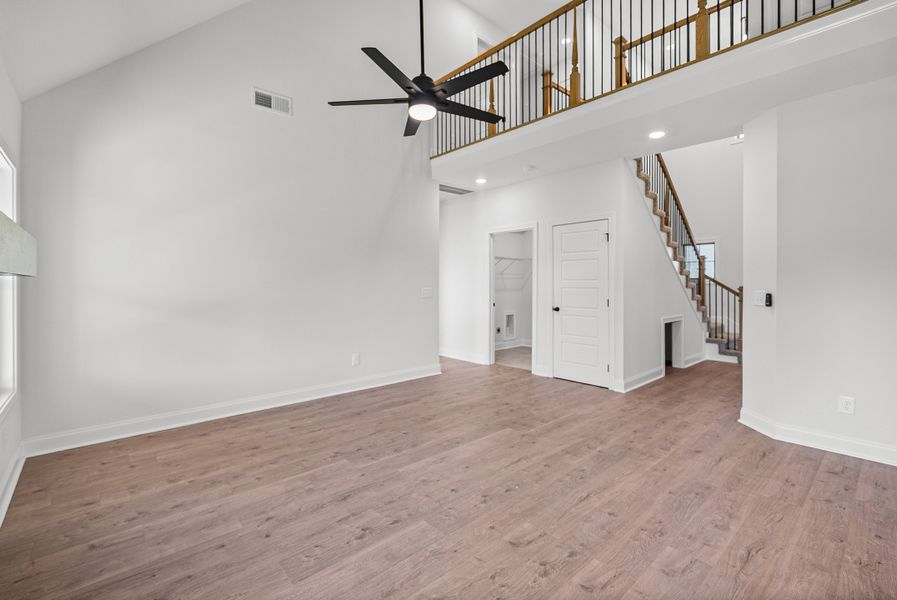 Spacious, unfurnished interior of a new home in Cherry Fields, Clarksville (Image 12).