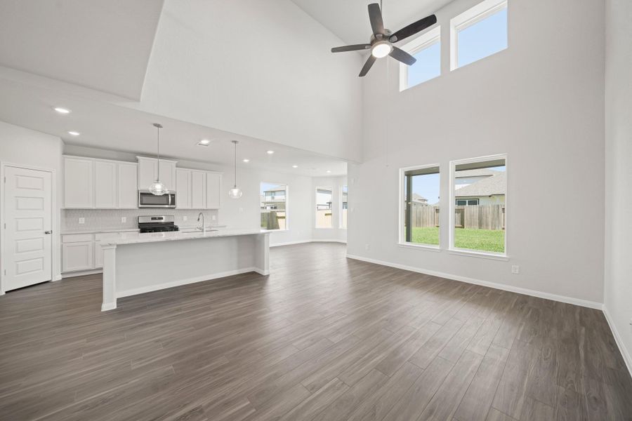 Spacious, unfurnished interior of a new home in Bluestem, Brookshire (Image 12).