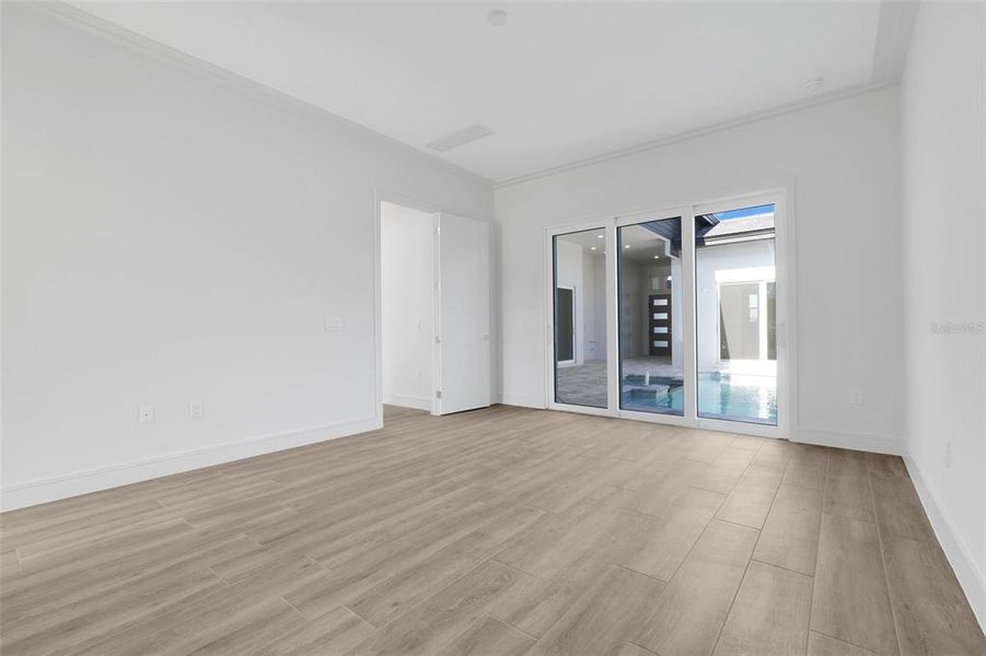 Spacious, unfurnished interior of a new home in Hampton Green at Providence, Davenport (Image 25).