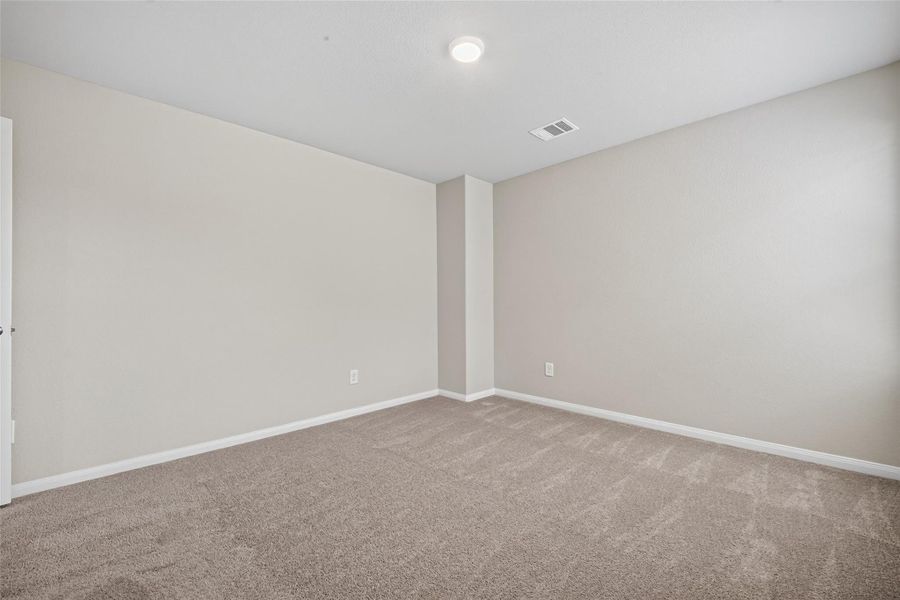 Spacious, unfurnished interior of a new home in River's Edge, Conroe (Image 43). Spacious, unfurnished interior of a new home in River's Edge, Conroe (Image 43).