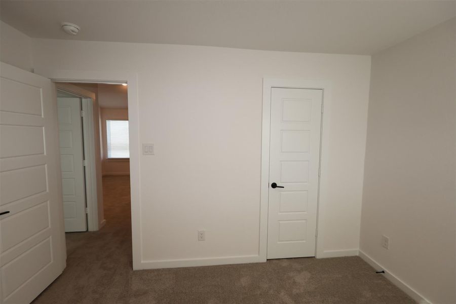 Spacious, unfurnished interior of a new home in Summerview, Fulshear (Image 25). Spacious, unfurnished interior of a new home in Summerview, Fulshear (Image 25).