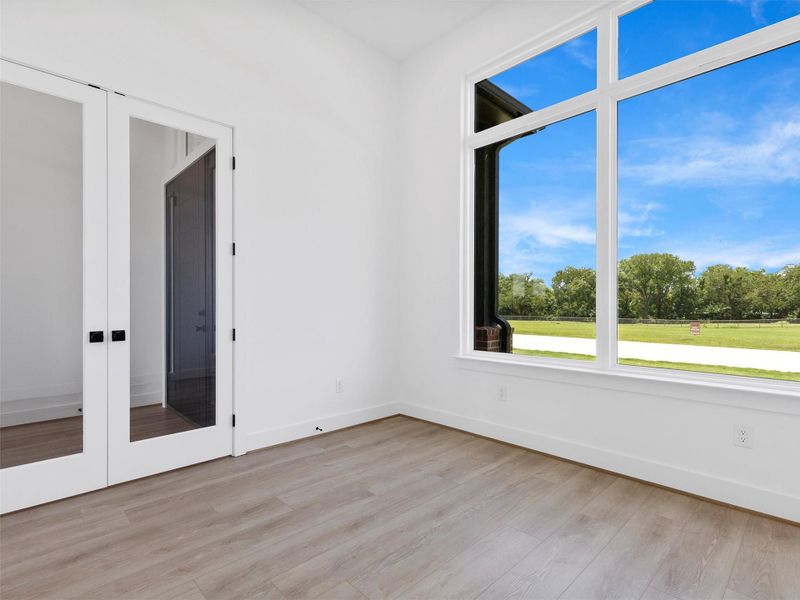 Spacious, unfurnished interior of a new home in , Smithville (Image 39).