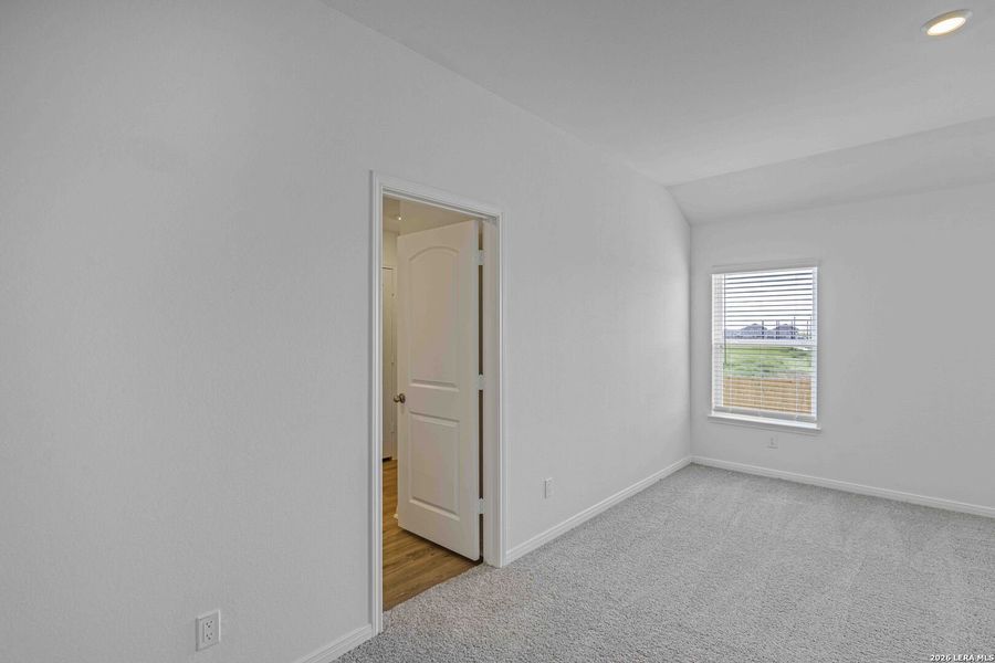 Spacious, unfurnished interior of a new home in , San Antonio (Image 16).