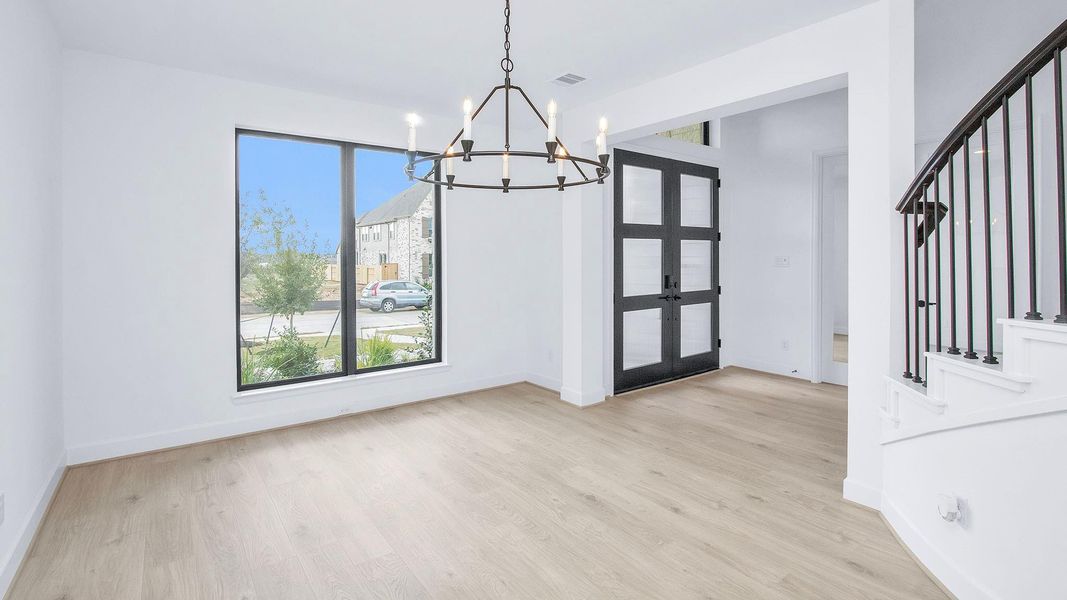 Spacious, unfurnished interior of a new home in Briarley 70', Montgomery (Image 12).