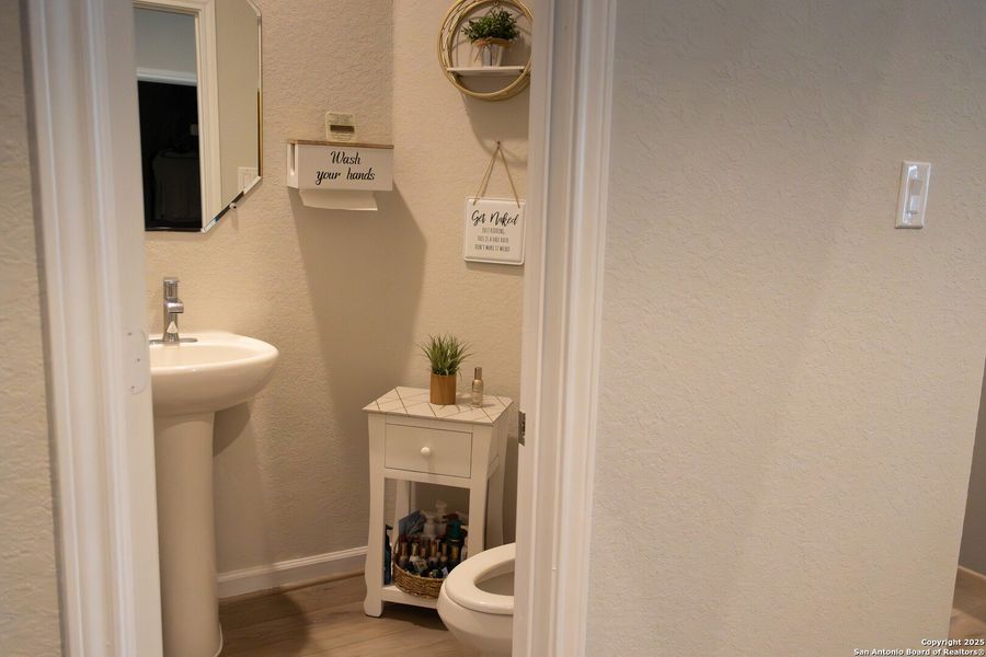 Furnished interior view inside a new home in Rhine Valley, Schertz (Image 19).